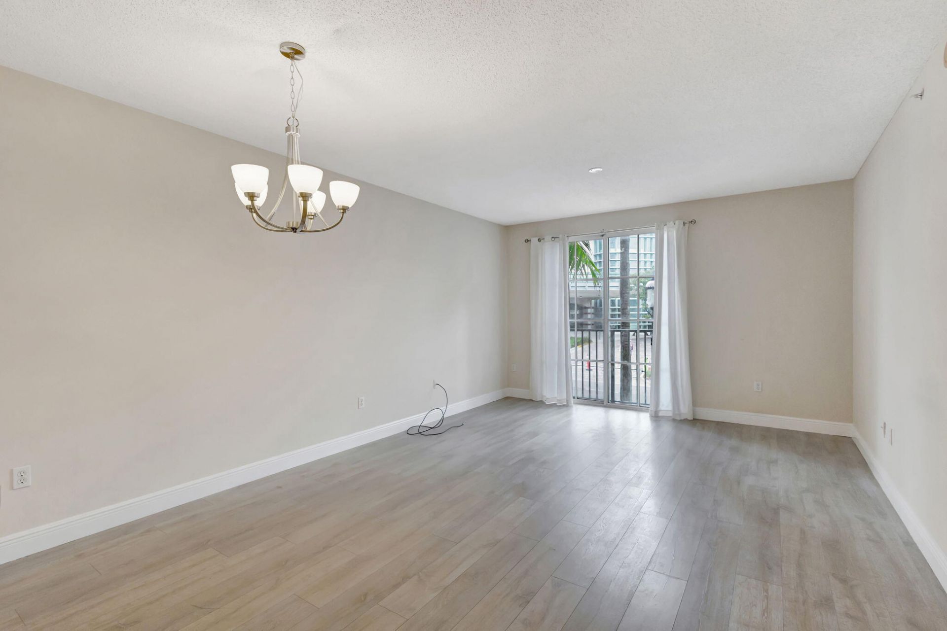 780 S Sapodilla Avenue, Unit 203, West Palm Beach, FL 33401 Photo