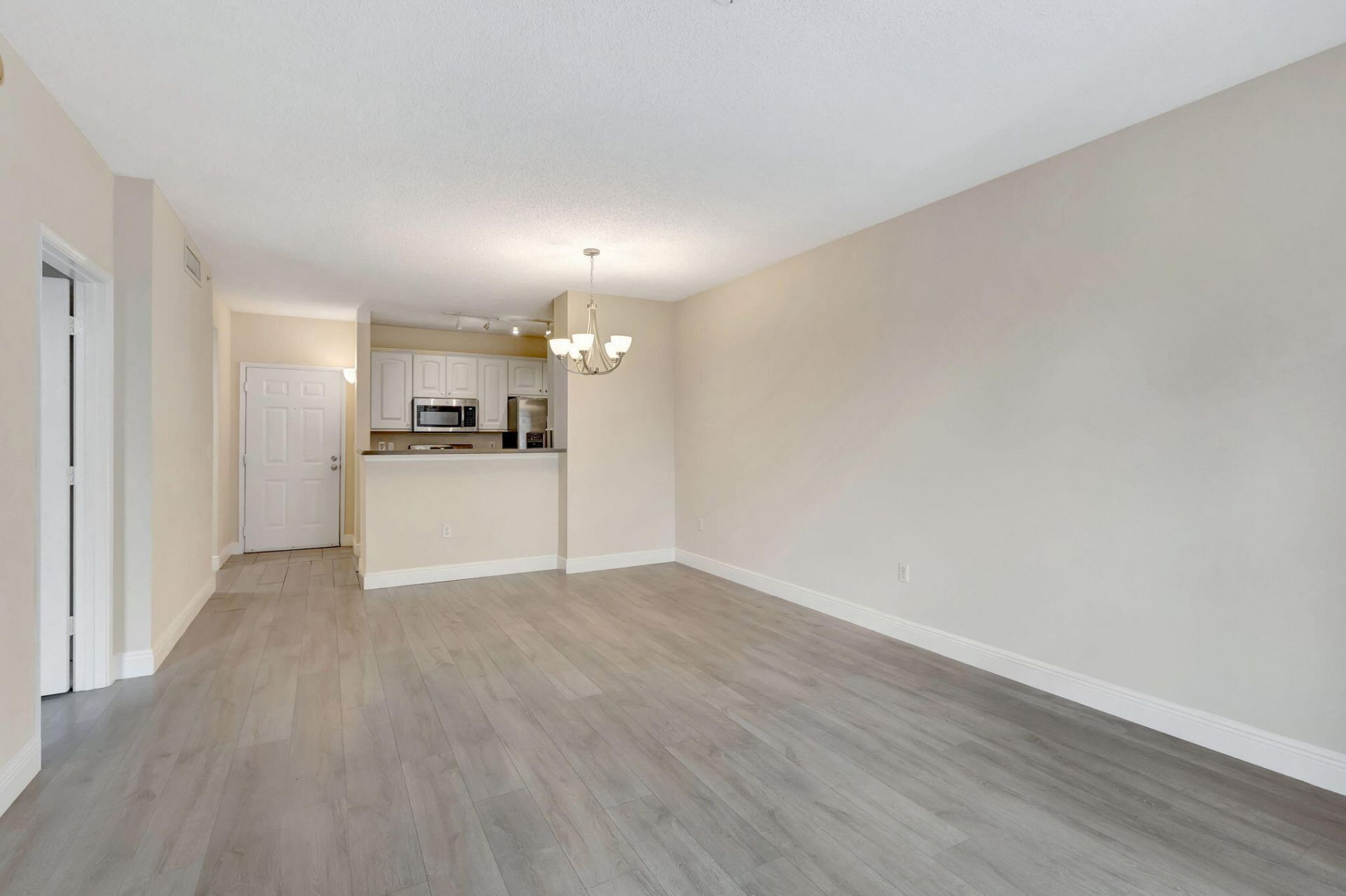 780 S Sapodilla Avenue, Unit 203, West Palm Beach, FL 33401 Photo