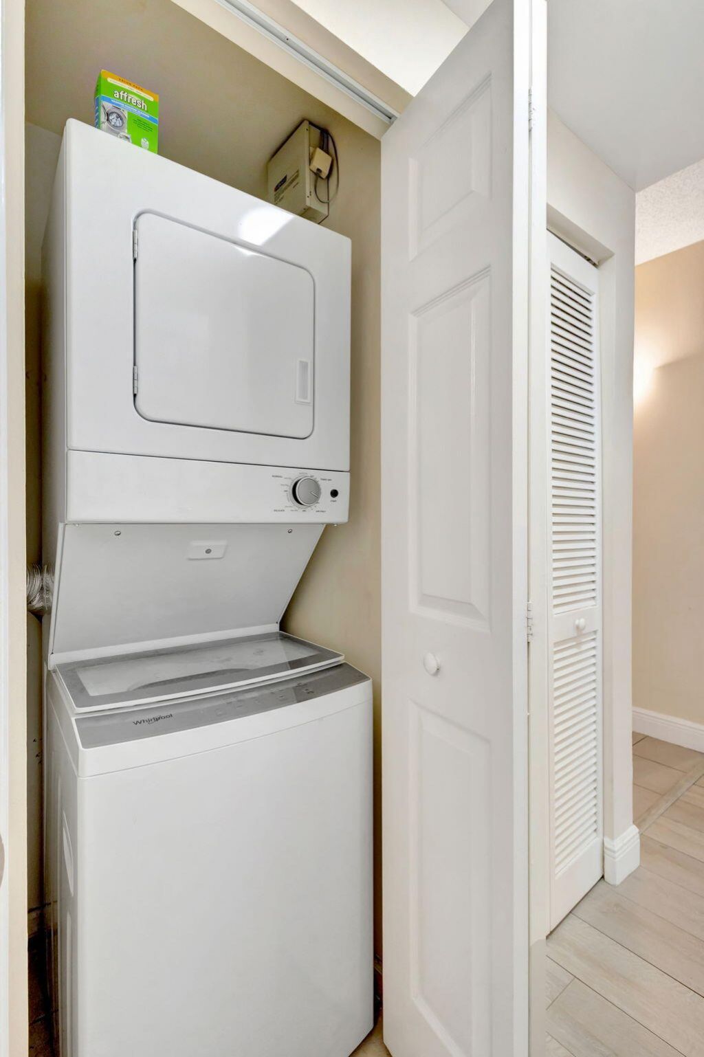 780 S Sapodilla Avenue, Unit 203, West Palm Beach, FL 33401 Photo
