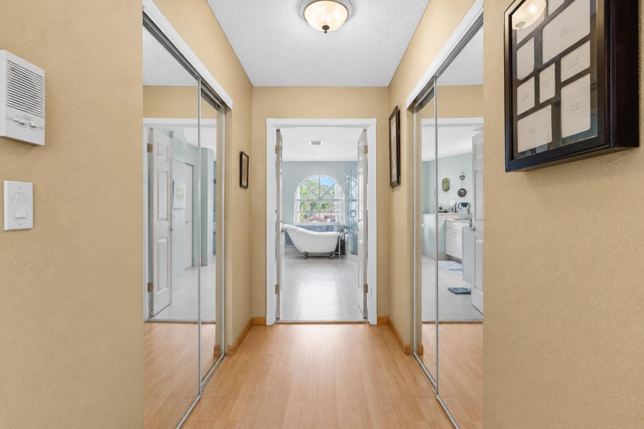 1021 NW 185th Avenue, Pembroke Pines, FL 33029 Photo