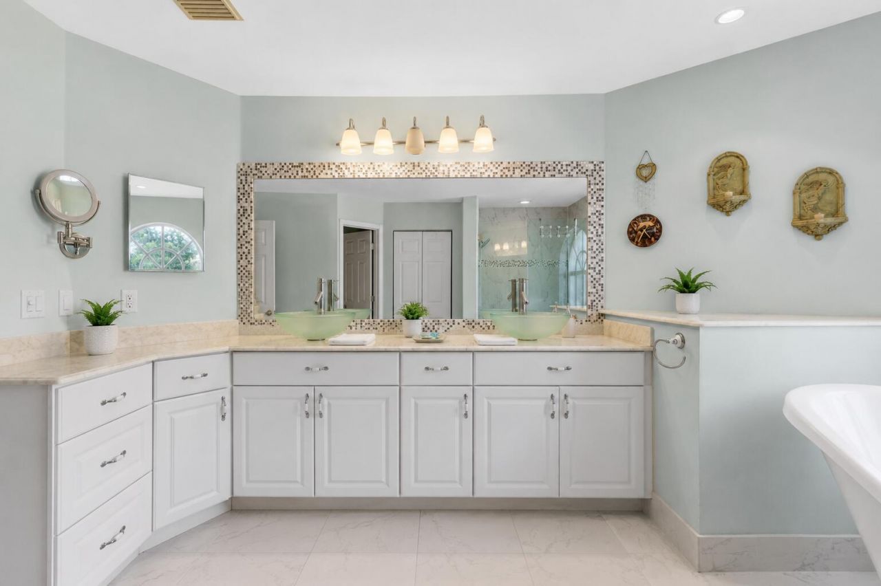 1021 NW 185th Avenue, Pembroke Pines, FL 33029 Photo