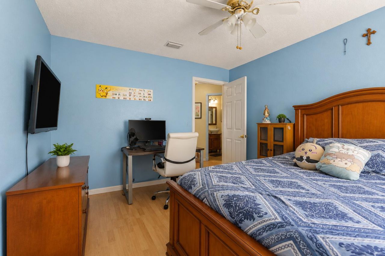 1021 NW 185th Avenue, Pembroke Pines, FL 33029 Photo