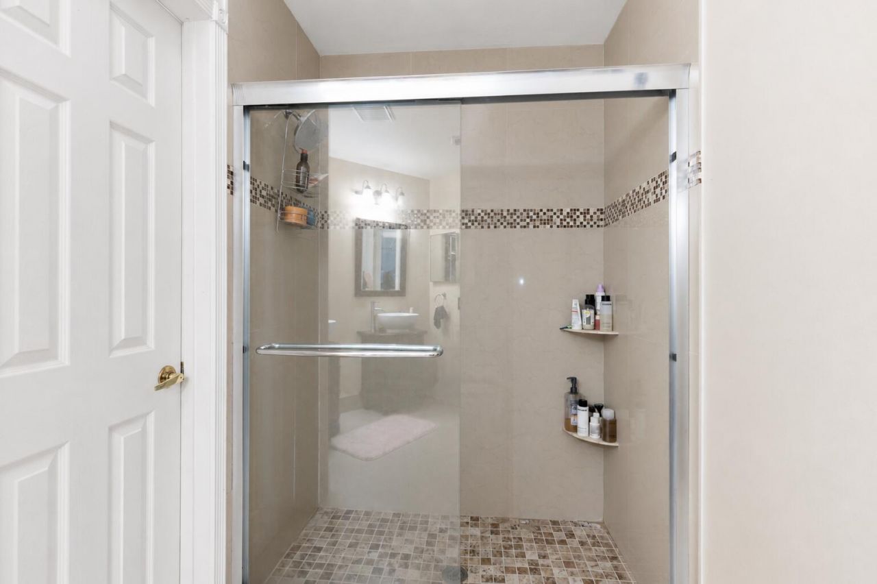 1021 NW 185th Avenue, Pembroke Pines, FL 33029 Photo