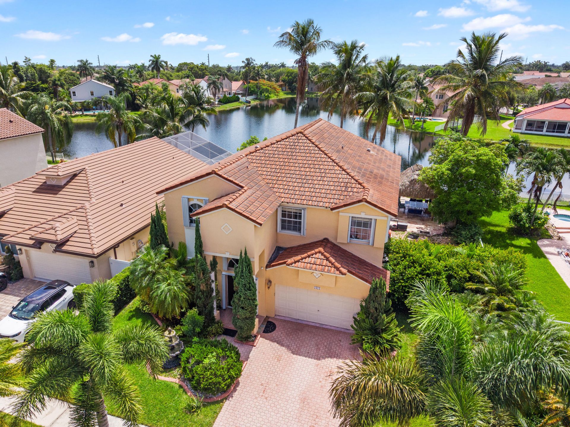 1021 NW 185th Avenue, Pembroke Pines, FL 33029 Photo