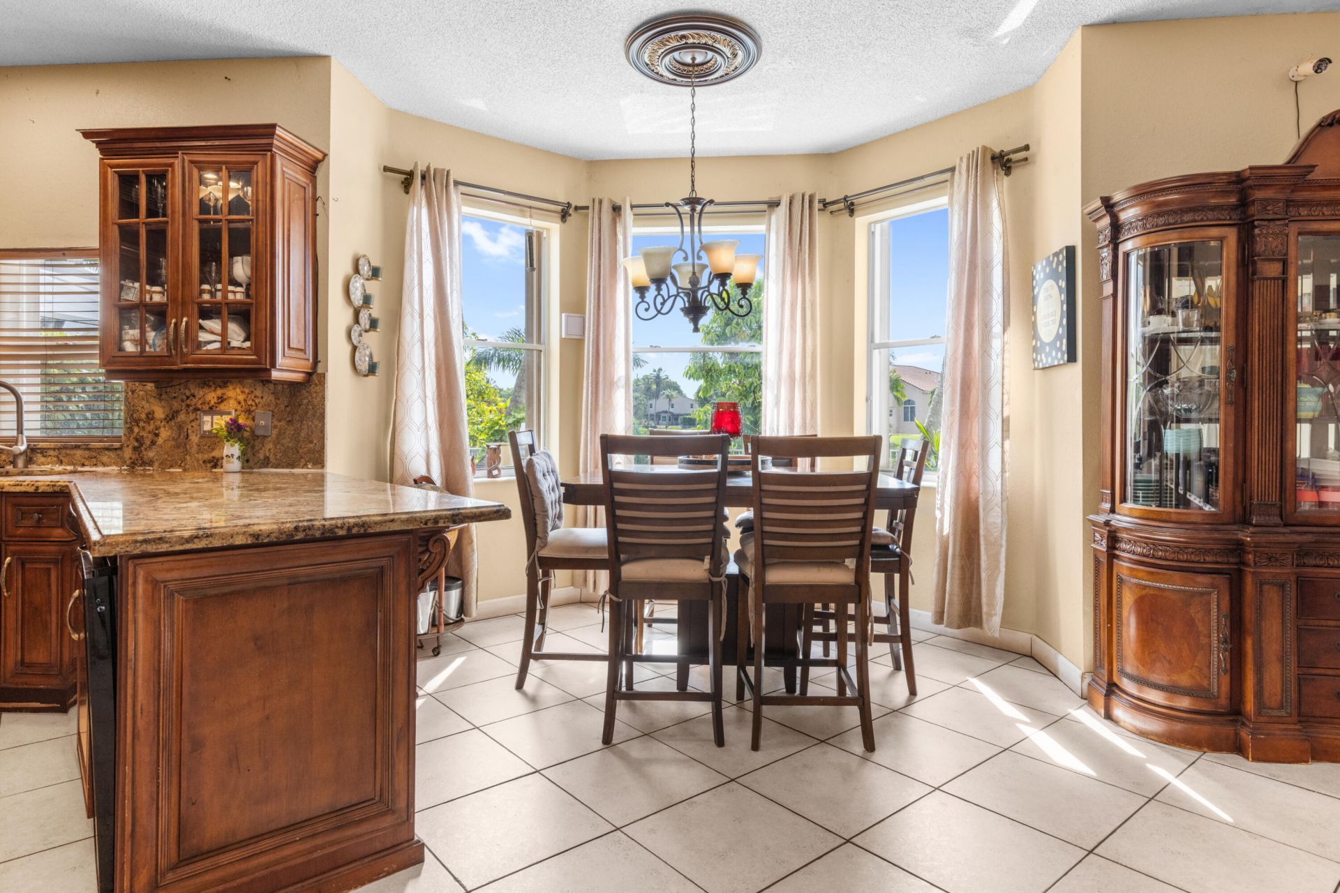 1021 NW 185th Avenue, Pembroke Pines, FL 33029 Photo