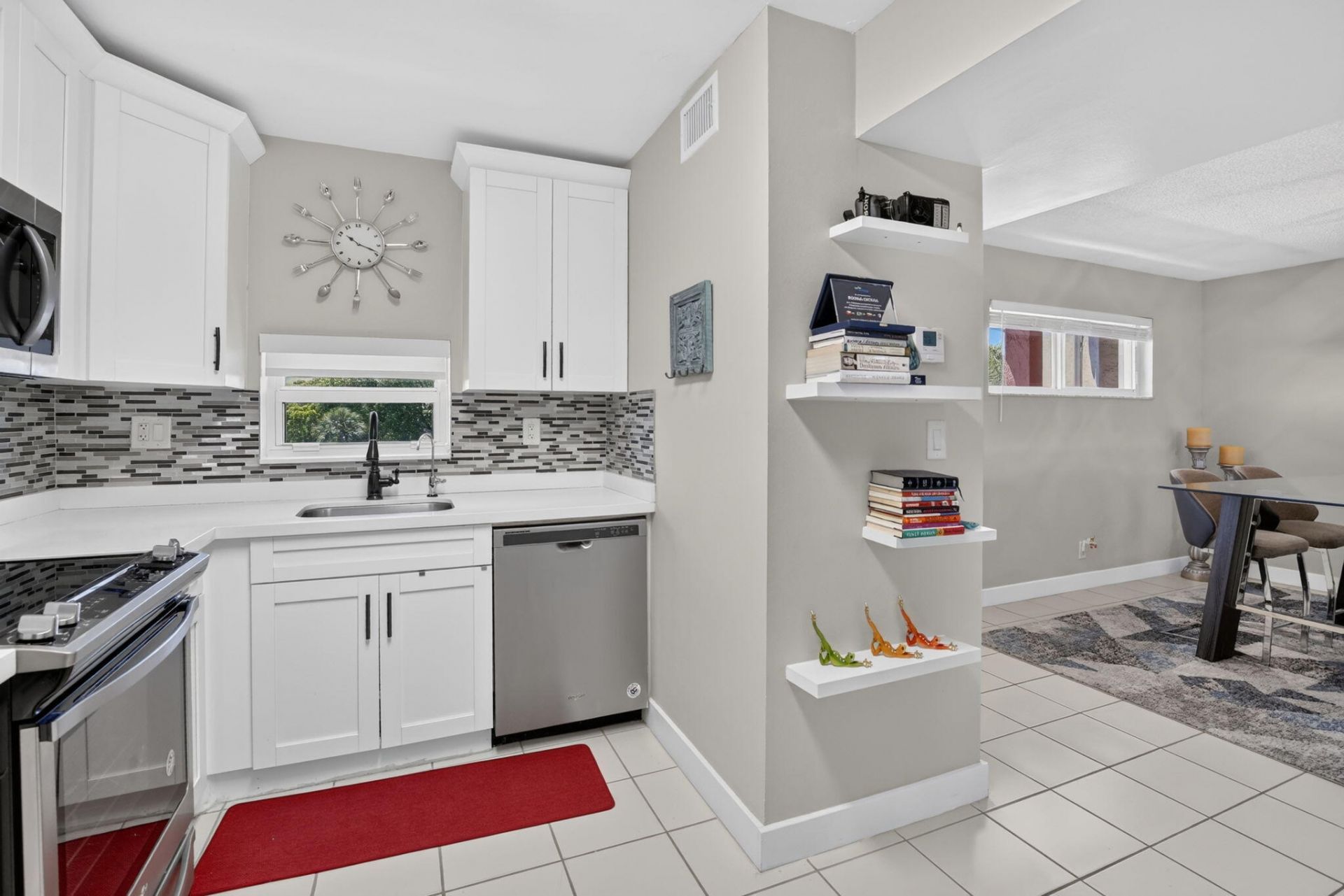 9923 S Hollybrook Lake Drive, Unit 305, Pembroke Pines, FL 33025 Photo