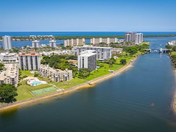 374 Golfview Road, Unit 205, North Palm Beach, FL 33408