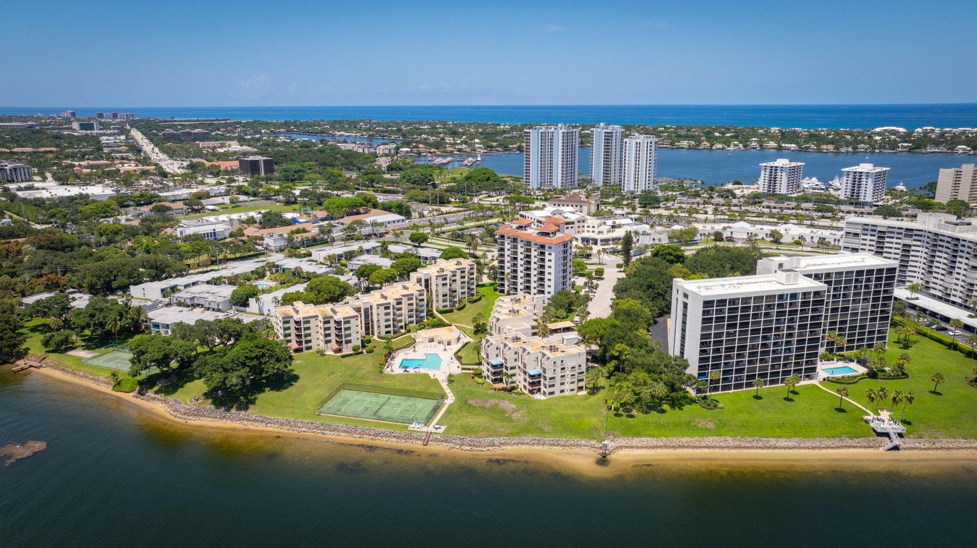374 Golfview Road, Unit 205, North Palm Beach, FL 33408 Photo