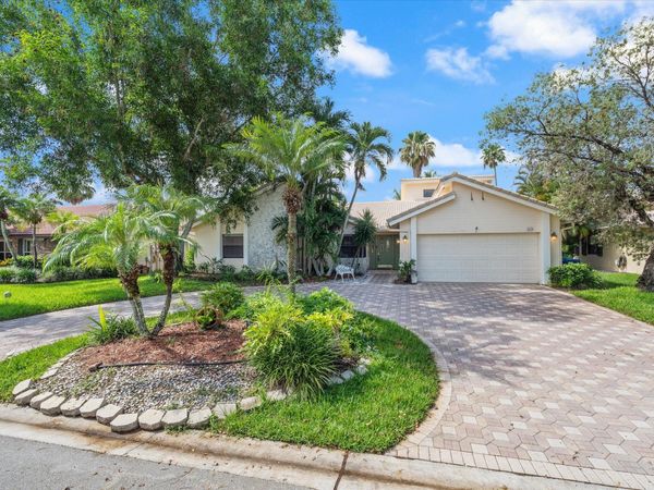 8660 NW 54th Street, Coral Springs, FL 33067