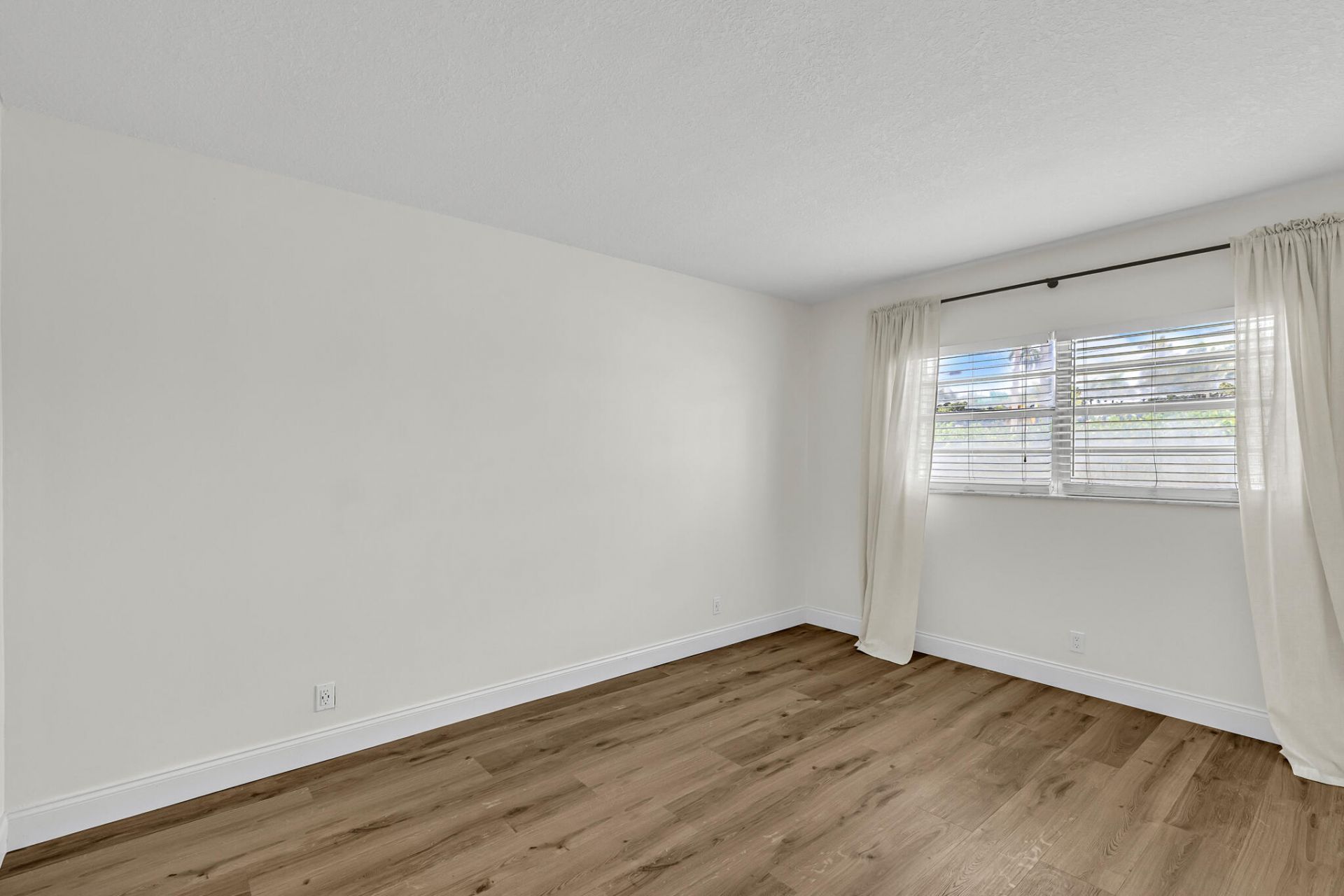 100 Royal Palm Way, Unit 1030, Boca Raton, FL 33432 Photo