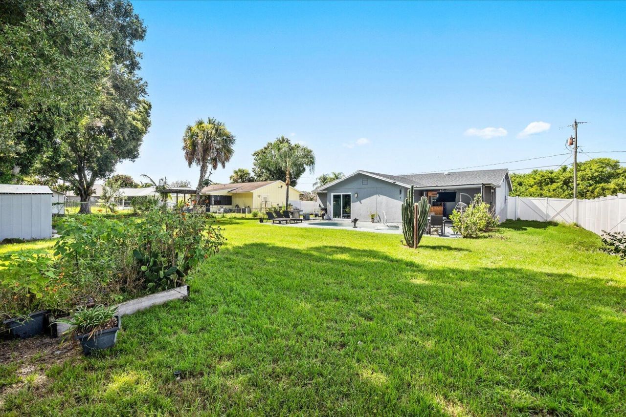 957 SW Nichols Terrace, Port Saint Lucie, FL 34953 Photo