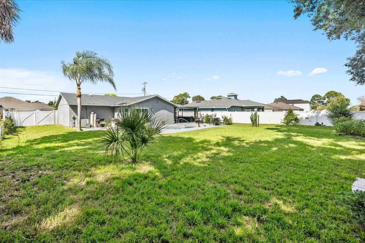 957 SW Nichols Terrace, Port Saint Lucie, FL 34953 Photo