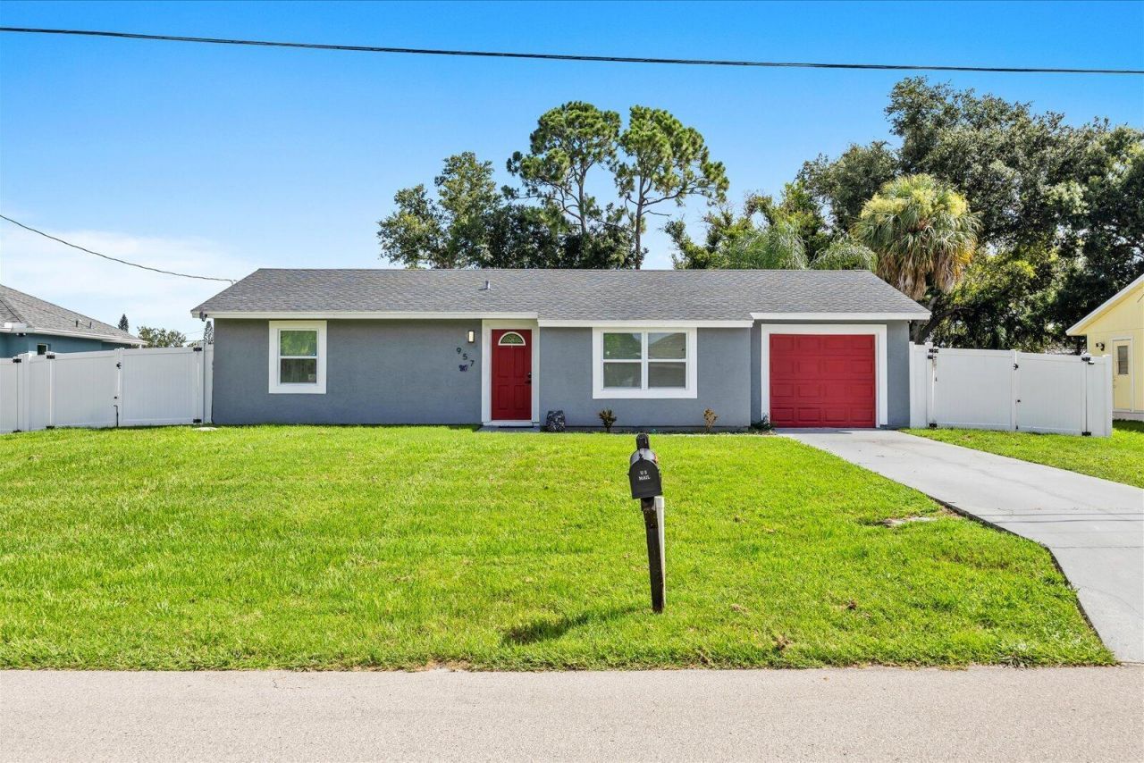 957 SW Nichols Terrace, Port Saint Lucie, FL 34953 Photo