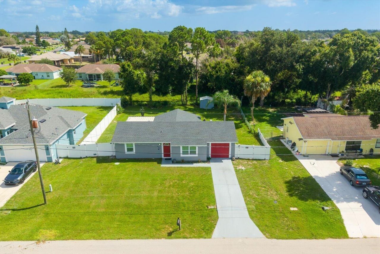957 SW Nichols Terrace, Port Saint Lucie, FL 34953 Photo