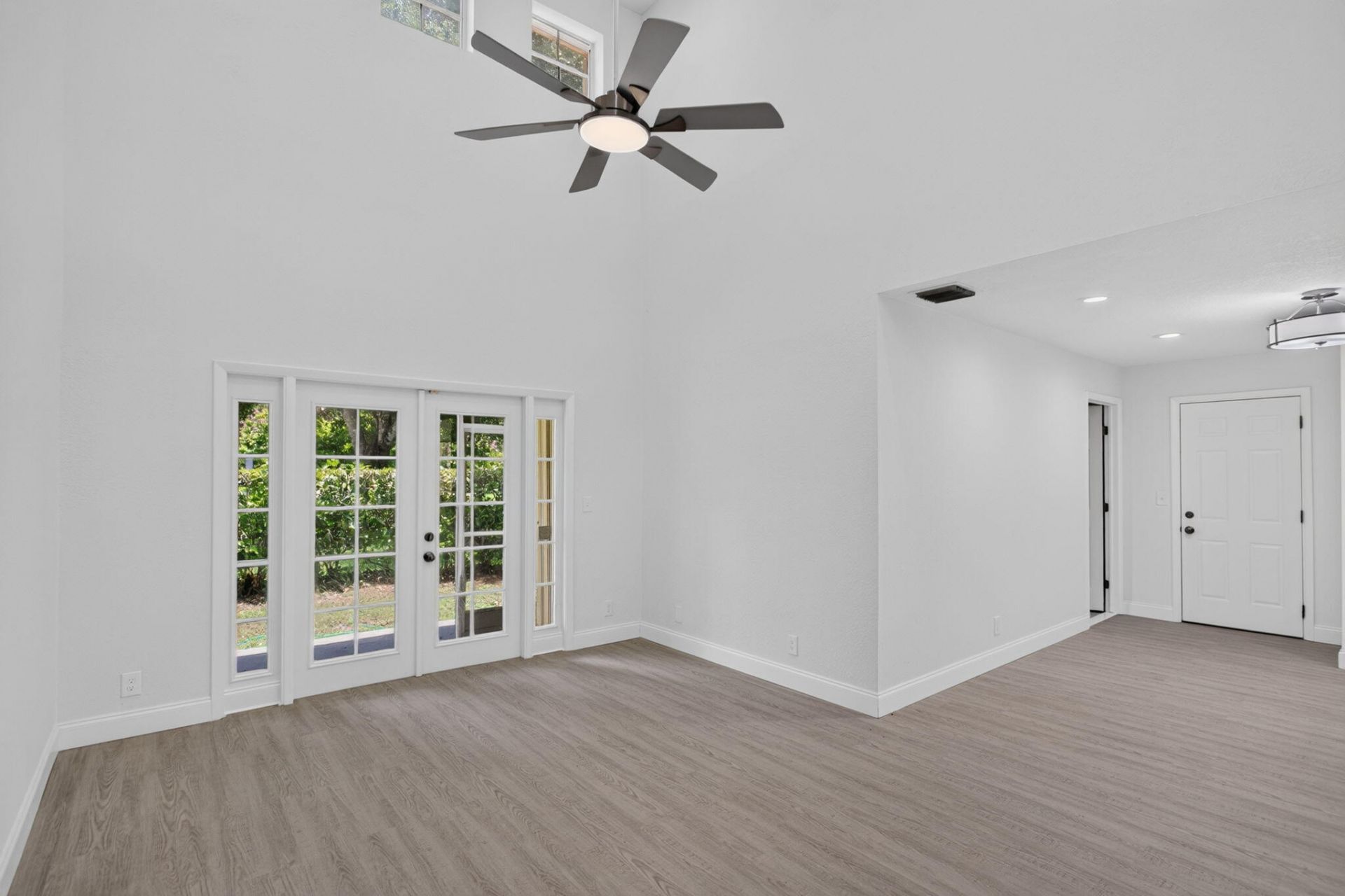 11451 Lakeview Drive, Unit 3a, Coral Springs, FL 33071 Photo