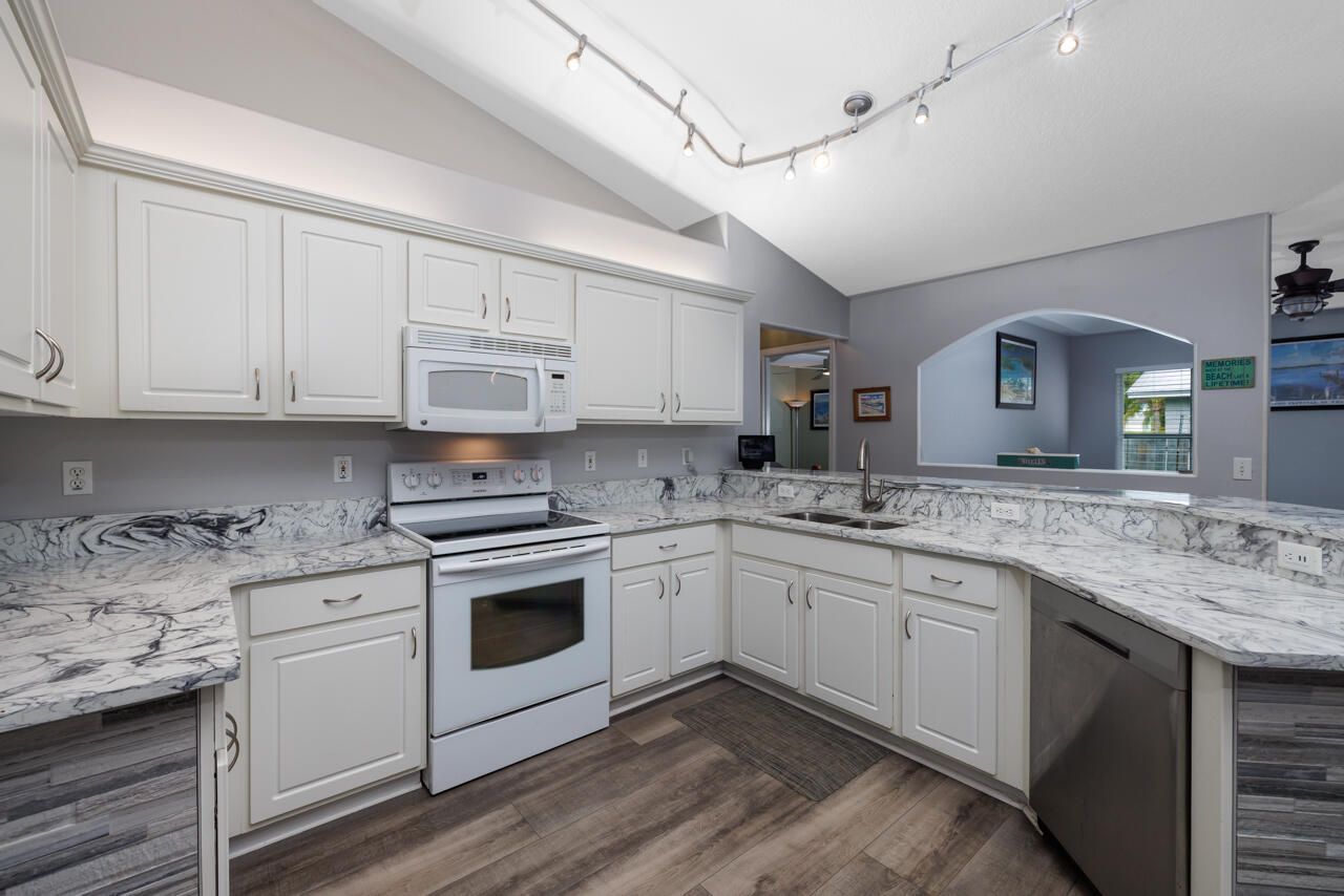 8173 SE Carlton Street, Hobe Sound, FL 33455 Photo