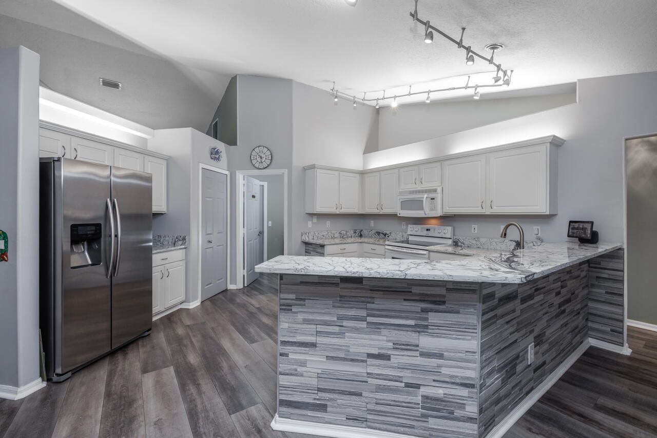 8173 SE Carlton Street, Hobe Sound, FL 33455 Photo