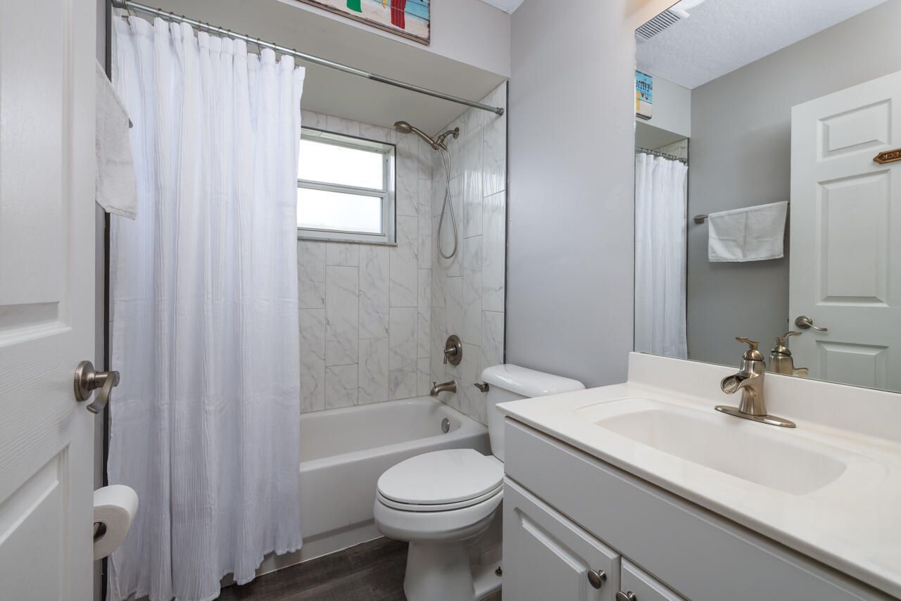 8173 SE Carlton Street, Hobe Sound, FL 33455 Photo