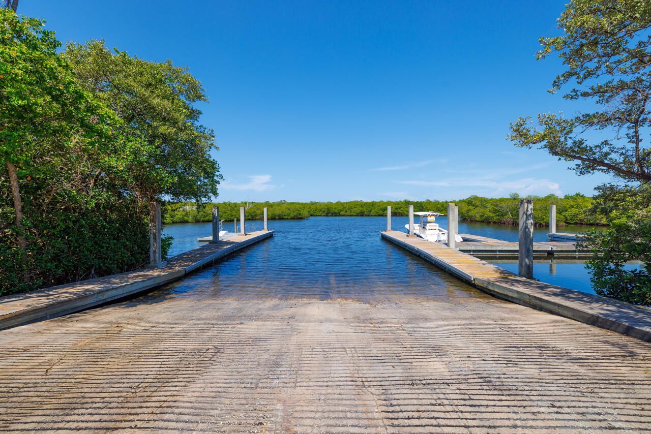 8173 SE Carlton Street, Hobe Sound, FL 33455 Photo