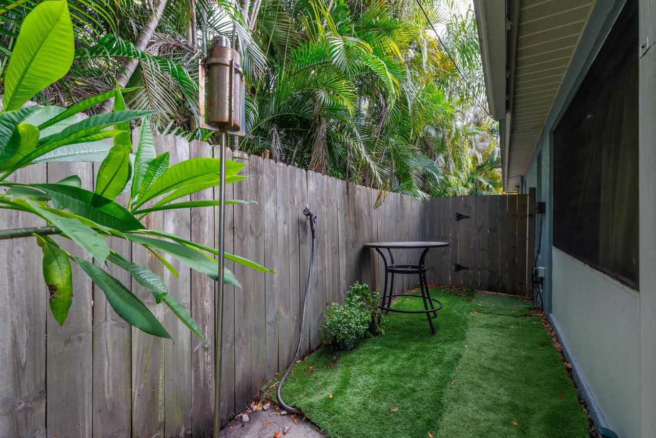 8173 SE Carlton Street, Hobe Sound, FL 33455 Photo