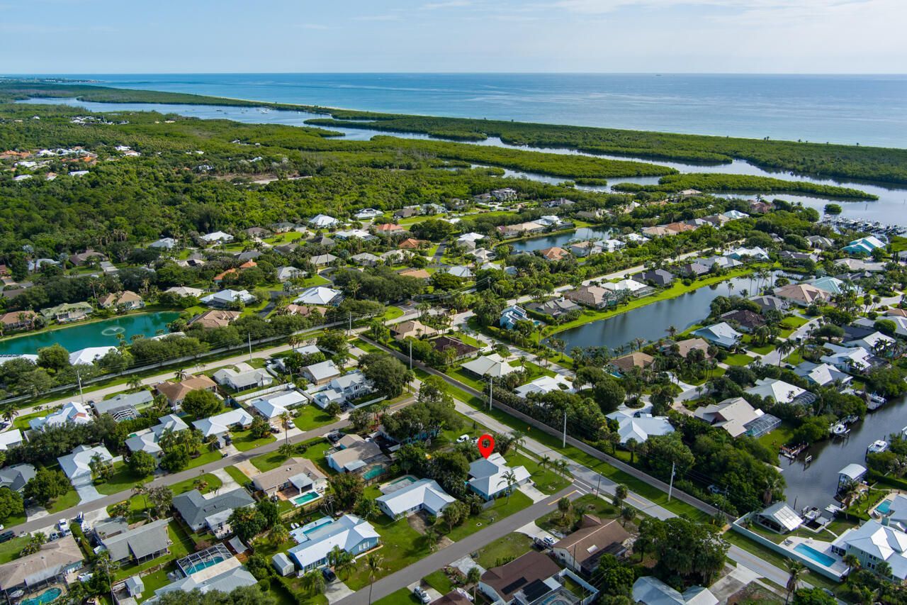 8173 SE Carlton Street, Hobe Sound, FL 33455 Photo