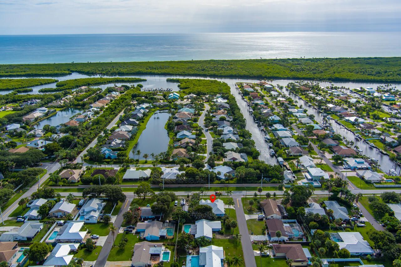 8173 SE Carlton Street, Hobe Sound, FL 33455 Photo