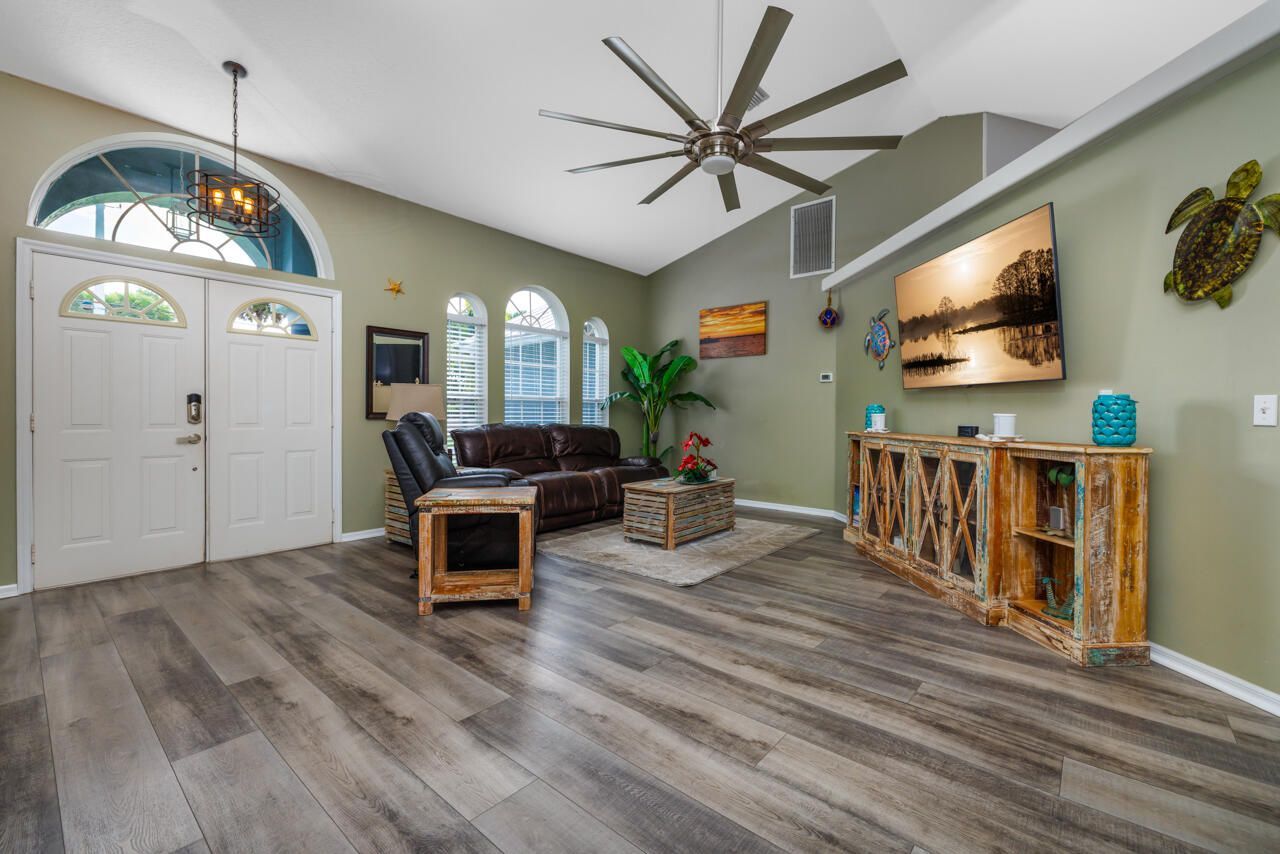 8173 SE Carlton Street, Hobe Sound, FL 33455 Photo