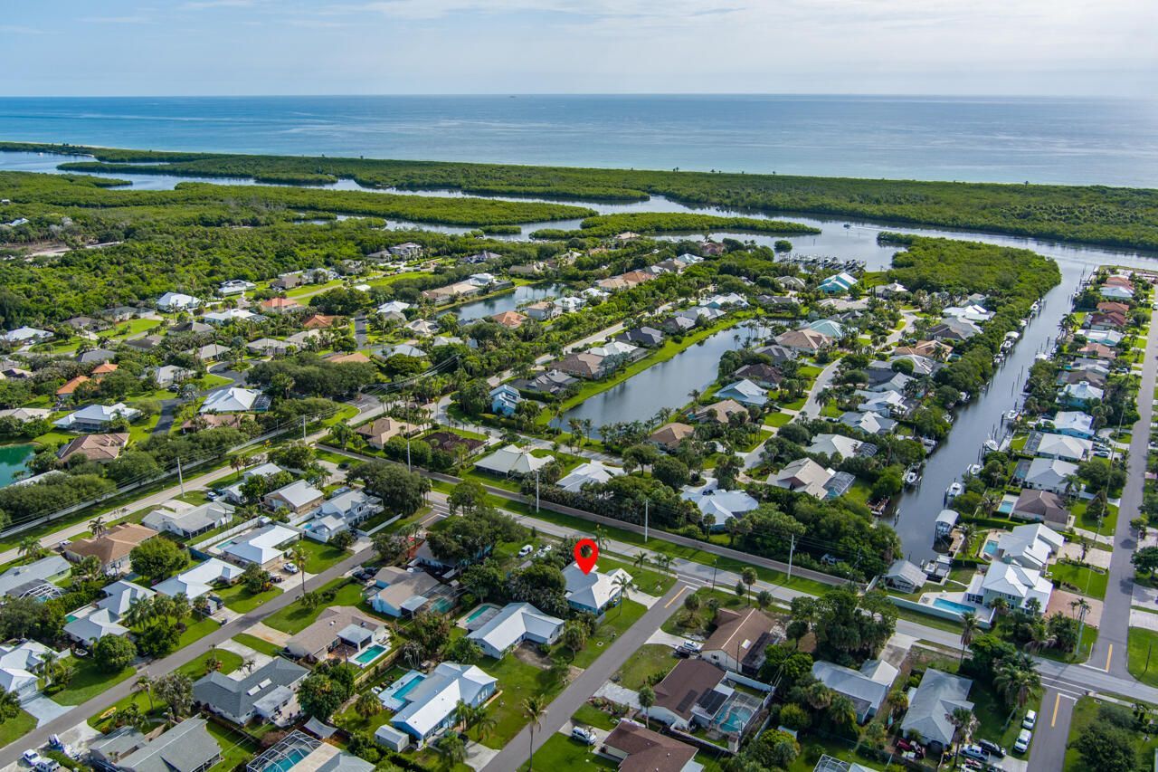 8173 SE Carlton Street, Hobe Sound, FL 33455 Photo