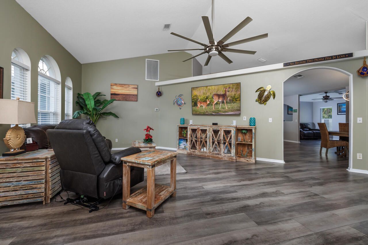 8173 SE Carlton Street, Hobe Sound, FL 33455 Photo