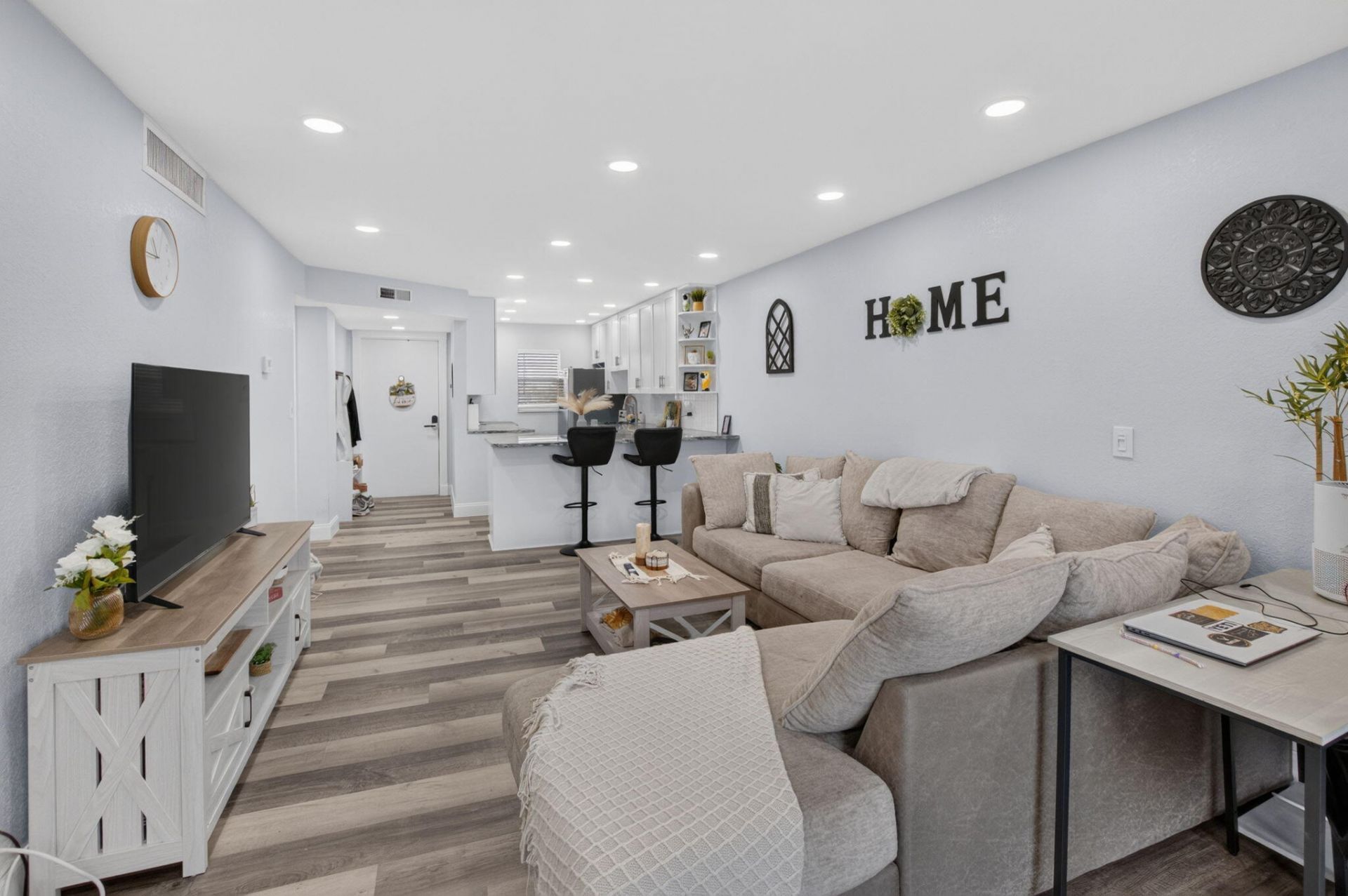 689 NE 6th Court, Unit 4030, Boynton Beach, FL 33435 Photo
