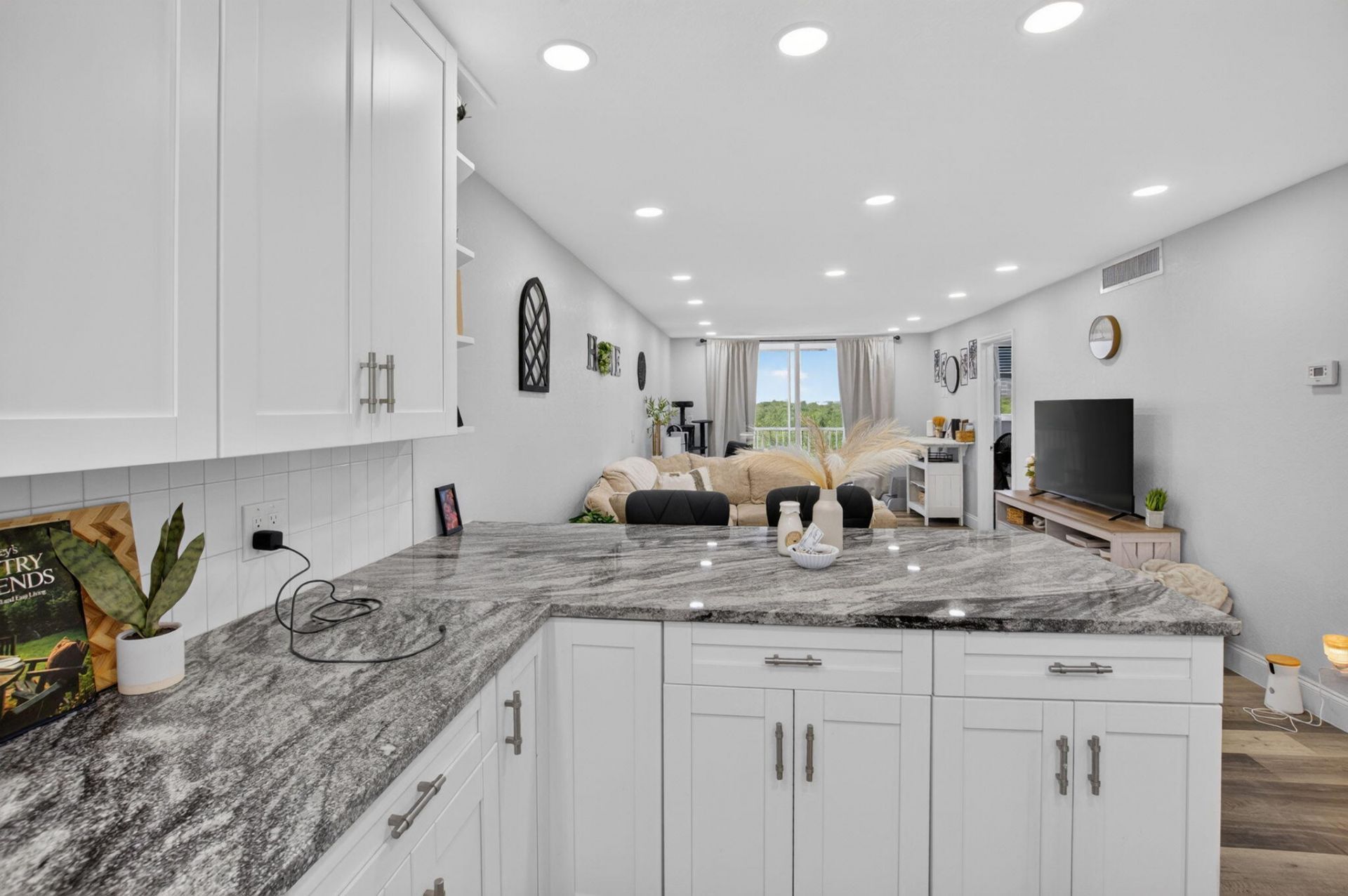 689 NE 6th Court, Unit 4030, Boynton Beach, FL 33435 Photo