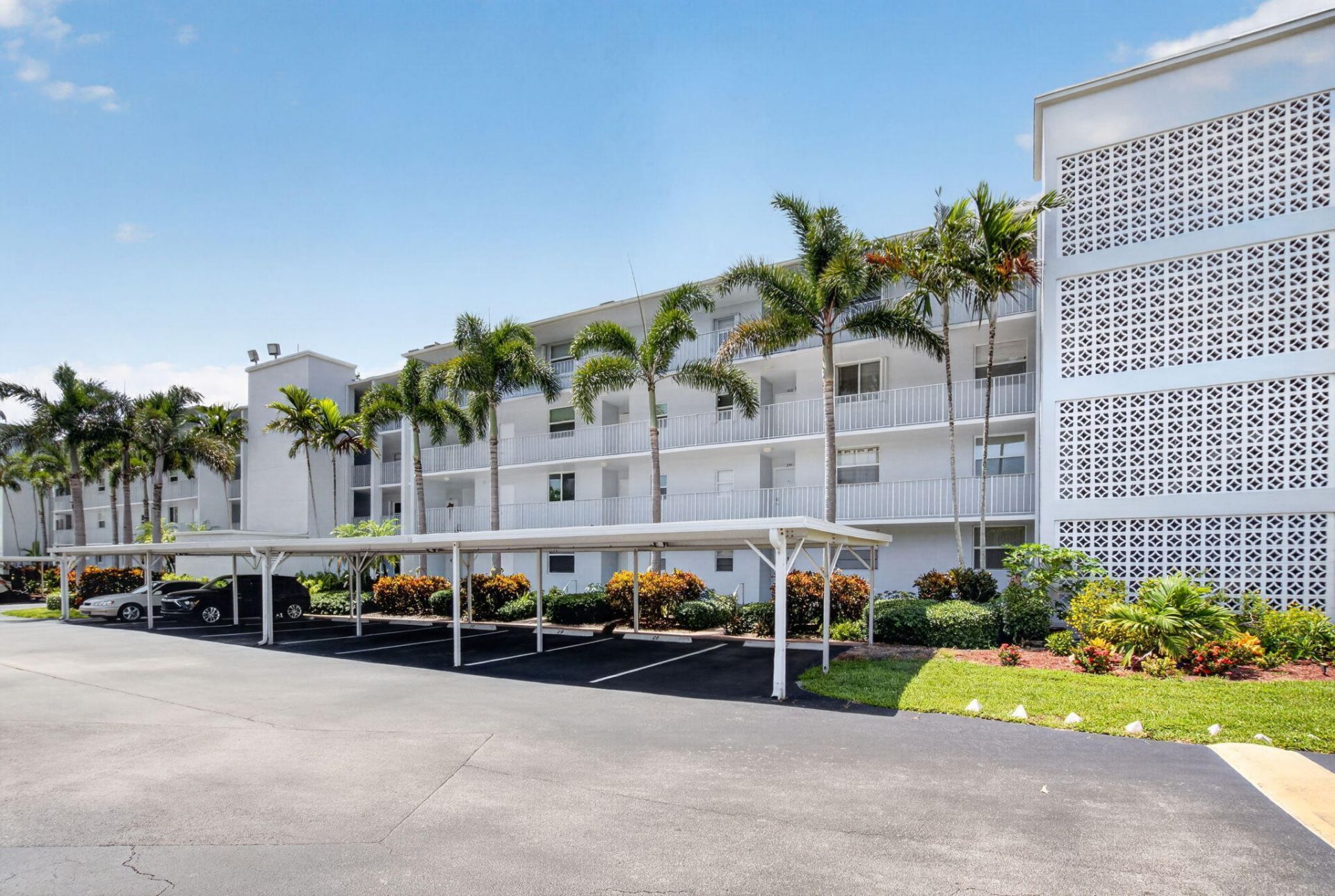 689 NE 6th Court, Unit 4030, Boynton Beach, FL 33435 Photo