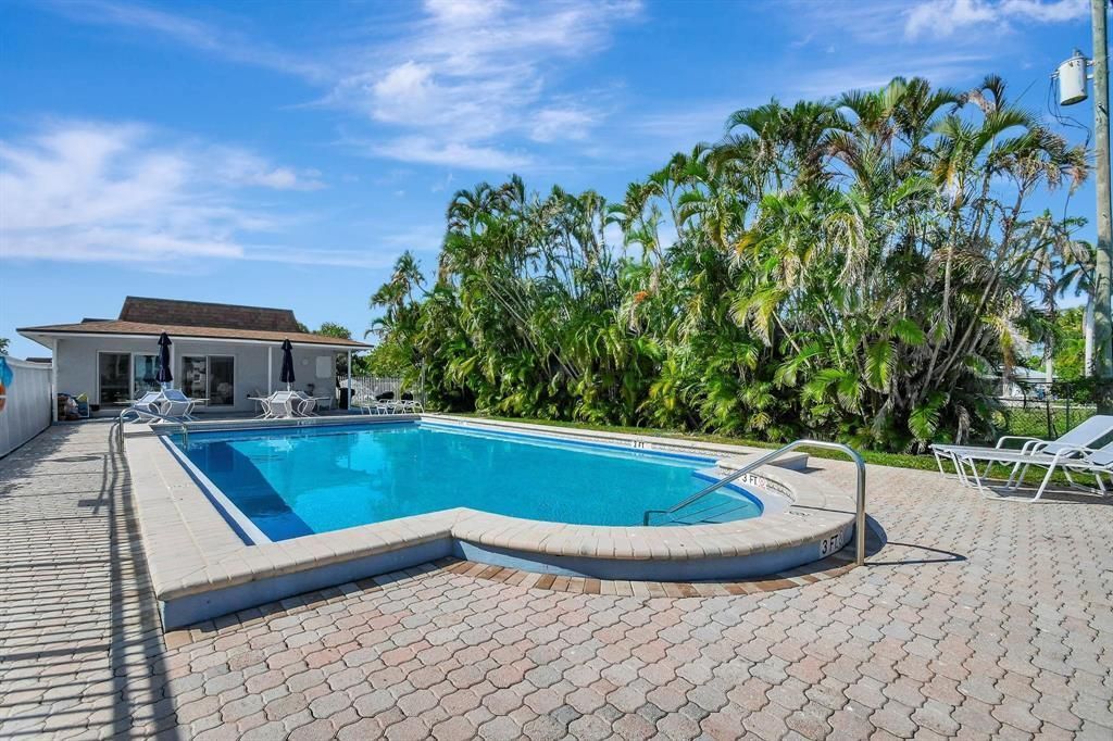 689 NE 6th Court, Unit 4030, Boynton Beach, FL 33435 Photo