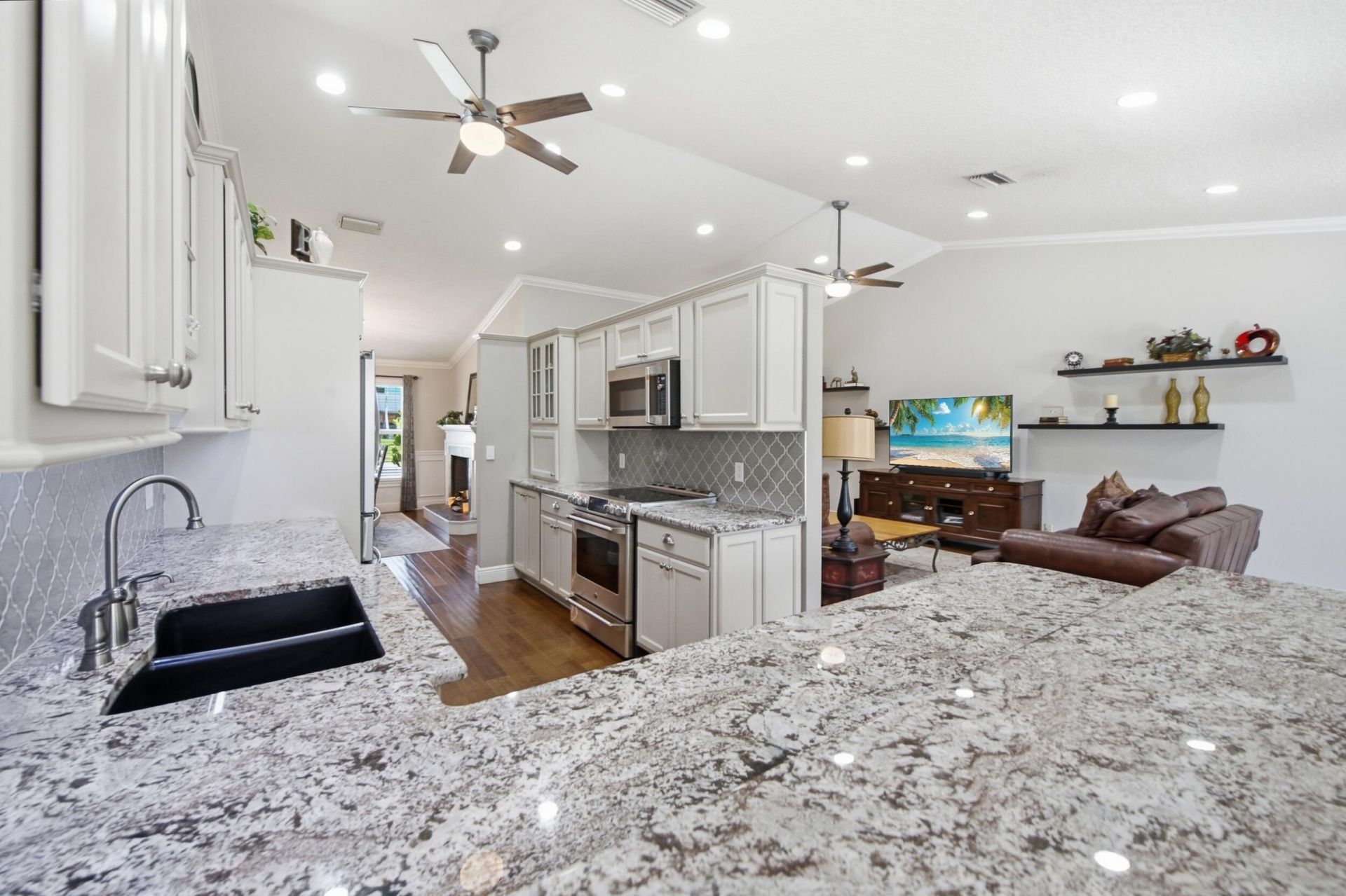 805 Daffodil Drive, Wellington, FL 33414 Photo