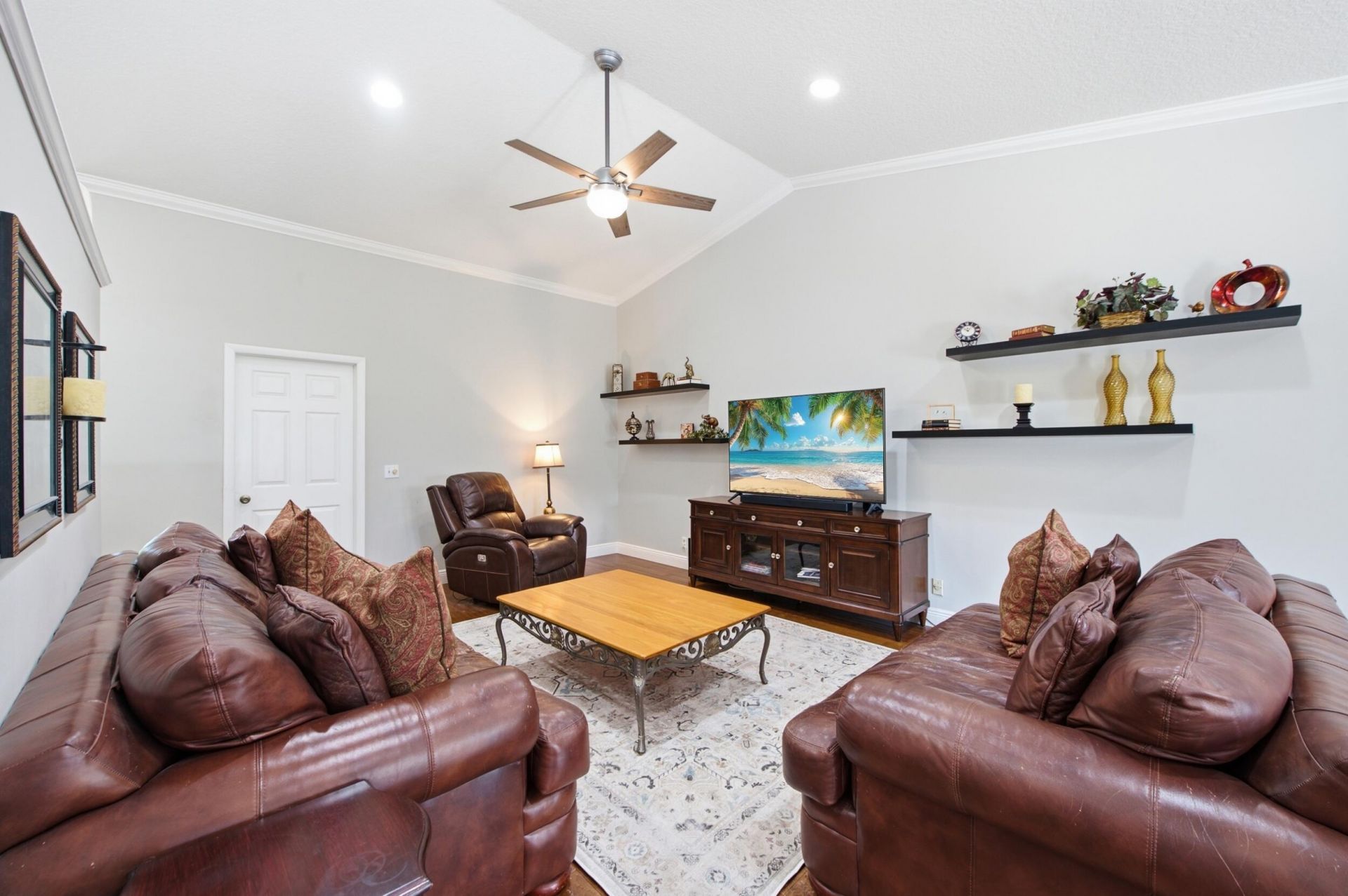 805 Daffodil Drive, Wellington, FL 33414 Photo