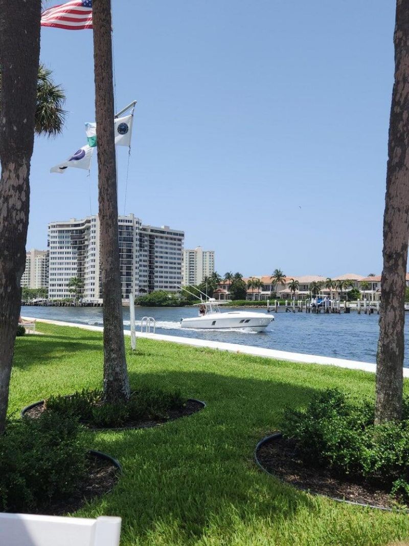 899 Jeffery Street, Unit 301, Boca Raton, FL 33487 Photo