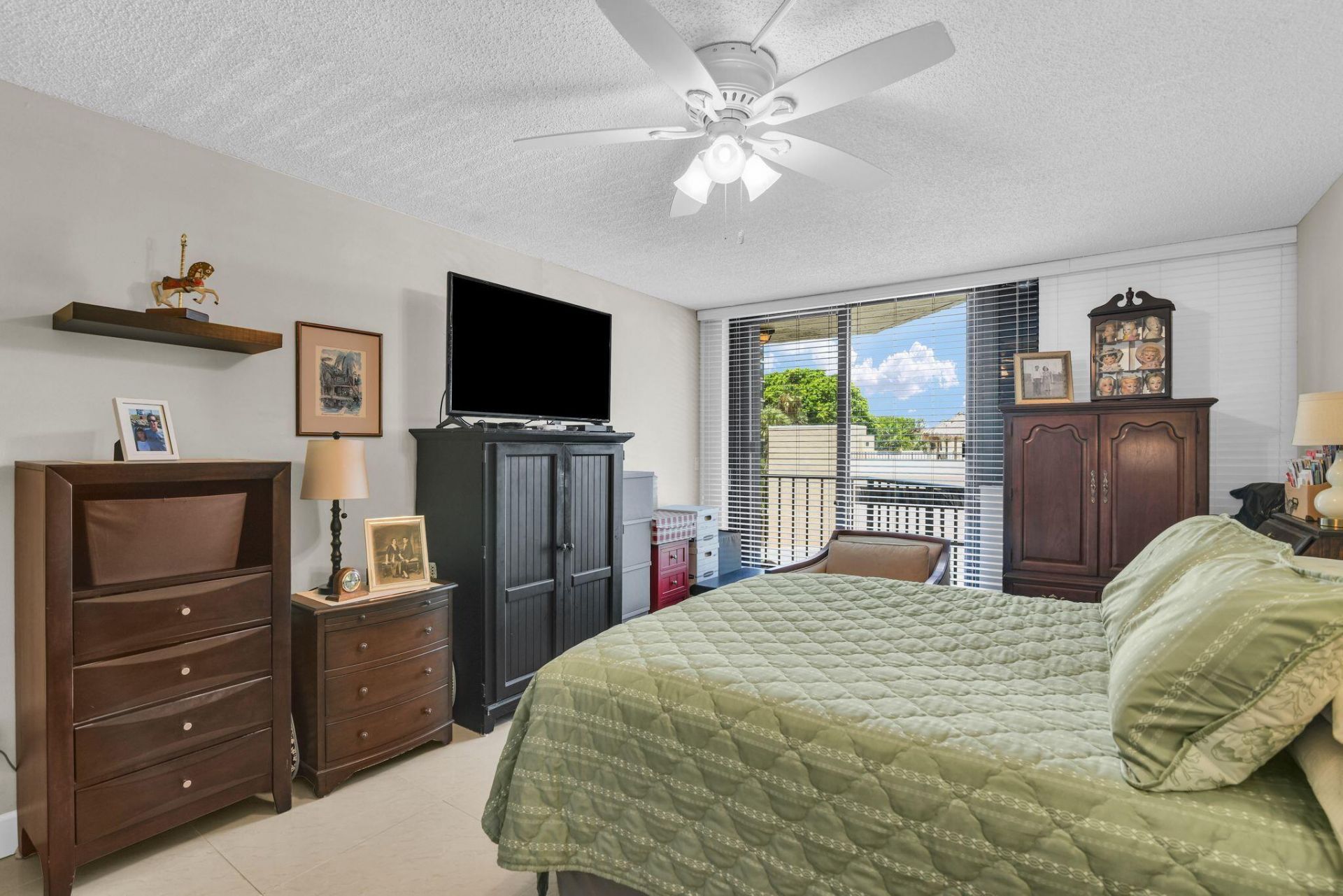 899 Jeffery Street, Unit 301, Boca Raton, FL 33487 Photo