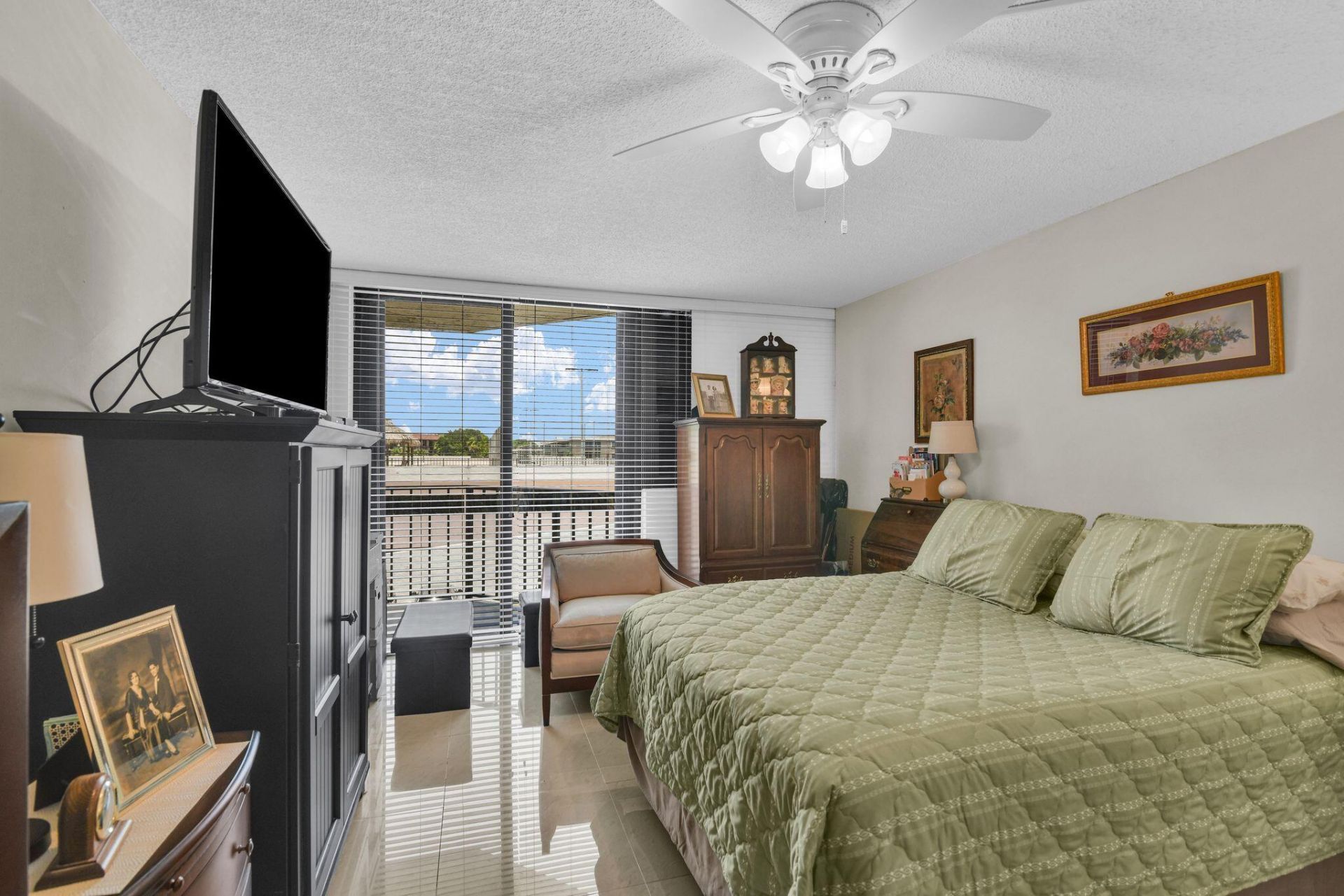 899 Jeffery Street, Unit 301, Boca Raton, FL 33487 Photo