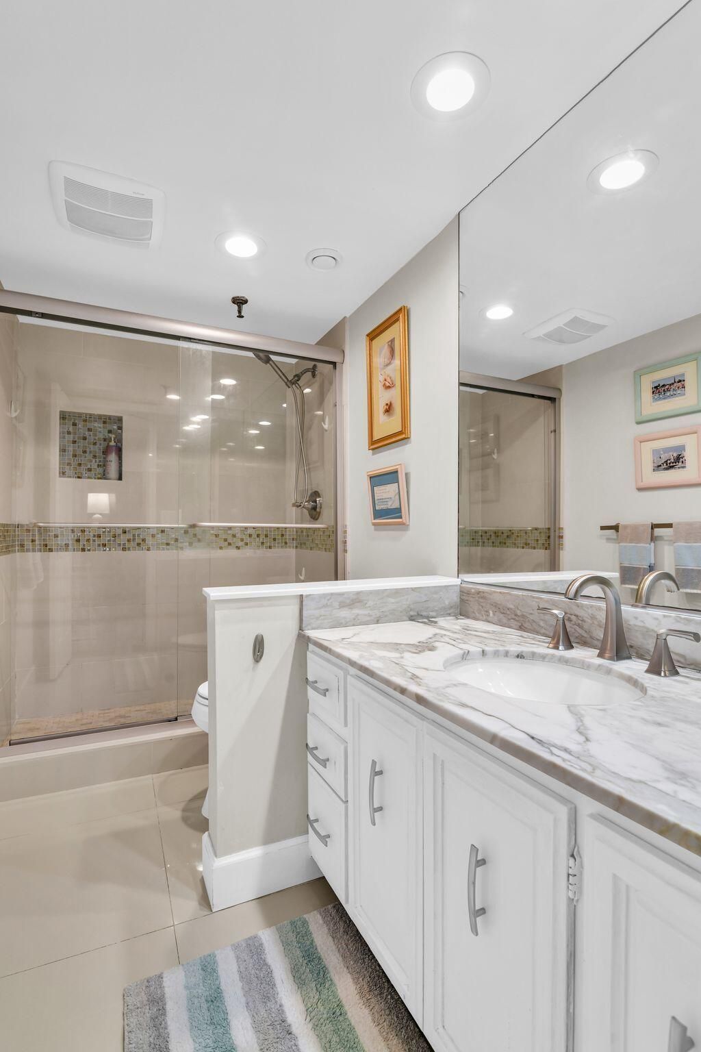 899 Jeffery Street, Unit 301, Boca Raton, FL 33487 Photo