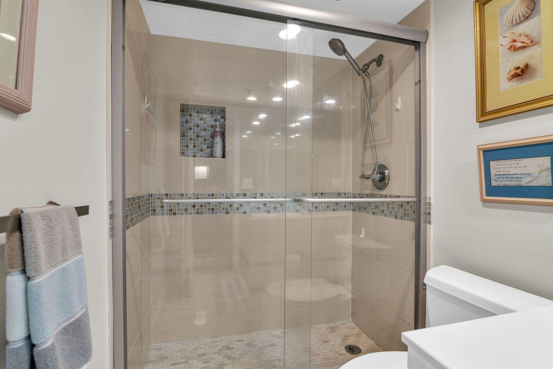 899 Jeffery Street, Unit 301, Boca Raton, FL 33487 Photo
