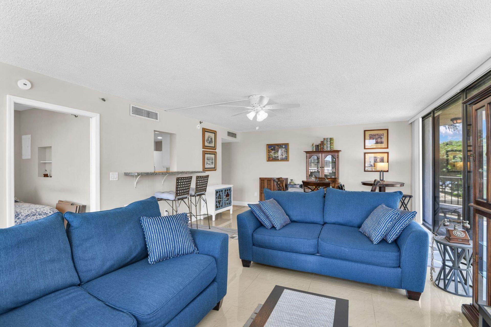 899 Jeffery Street, Unit 301, Boca Raton, FL 33487 Photo