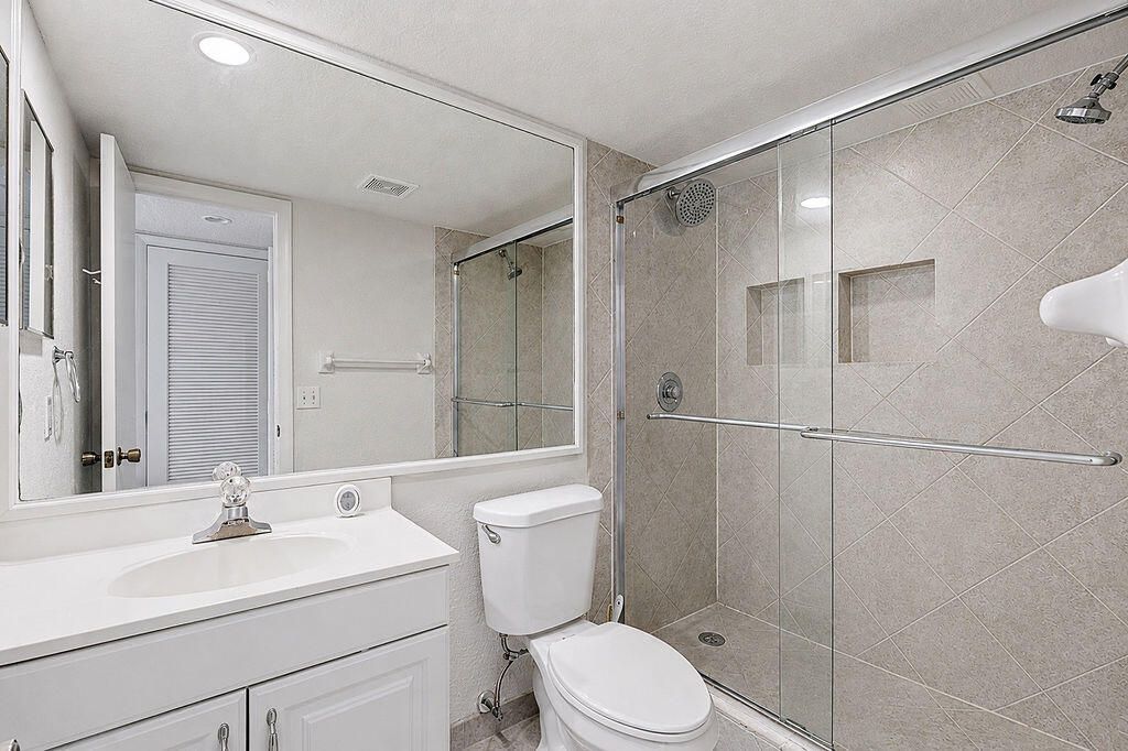2322 S Cypress Bend Drive, Unit 311, Pompano Beach, FL 33069 Photo