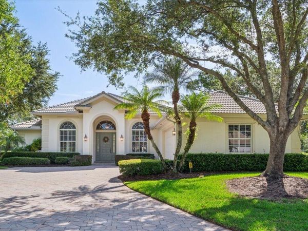 8004 Links Way, Port St. Lucie, FL 34986