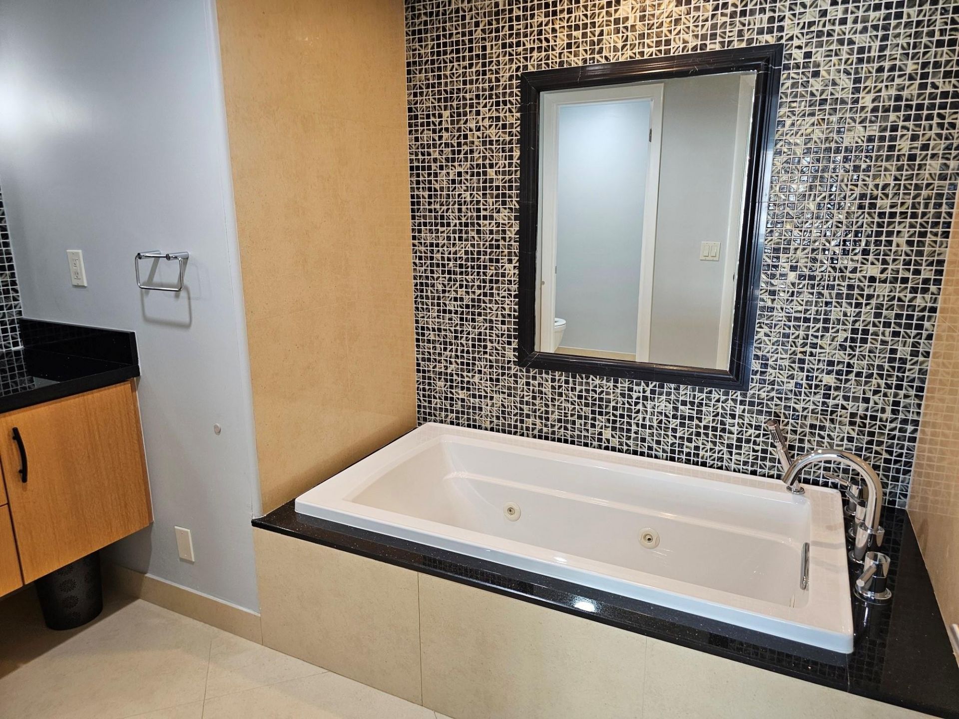 4100 Galt Ocean Drive, Unit 1111, Fort Lauderdale, FL 33308 Photo