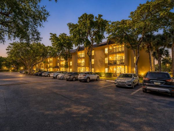 460 NW 20th Street, Unit 2100, Boca Raton, FL 33431