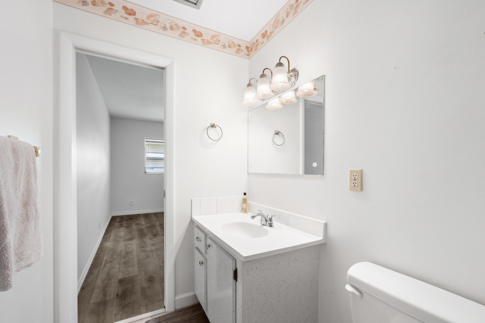 2915 Crosley Drive W, Unit G, West Palm Beach, FL 33415 Photo