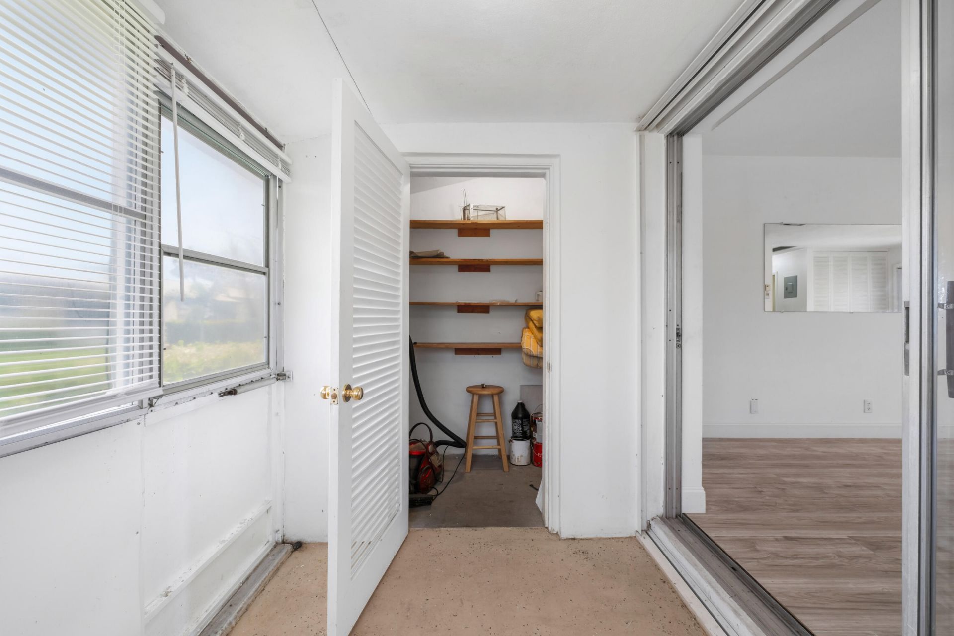 2915 Crosley Drive W, Unit G, West Palm Beach, FL 33415 Photo