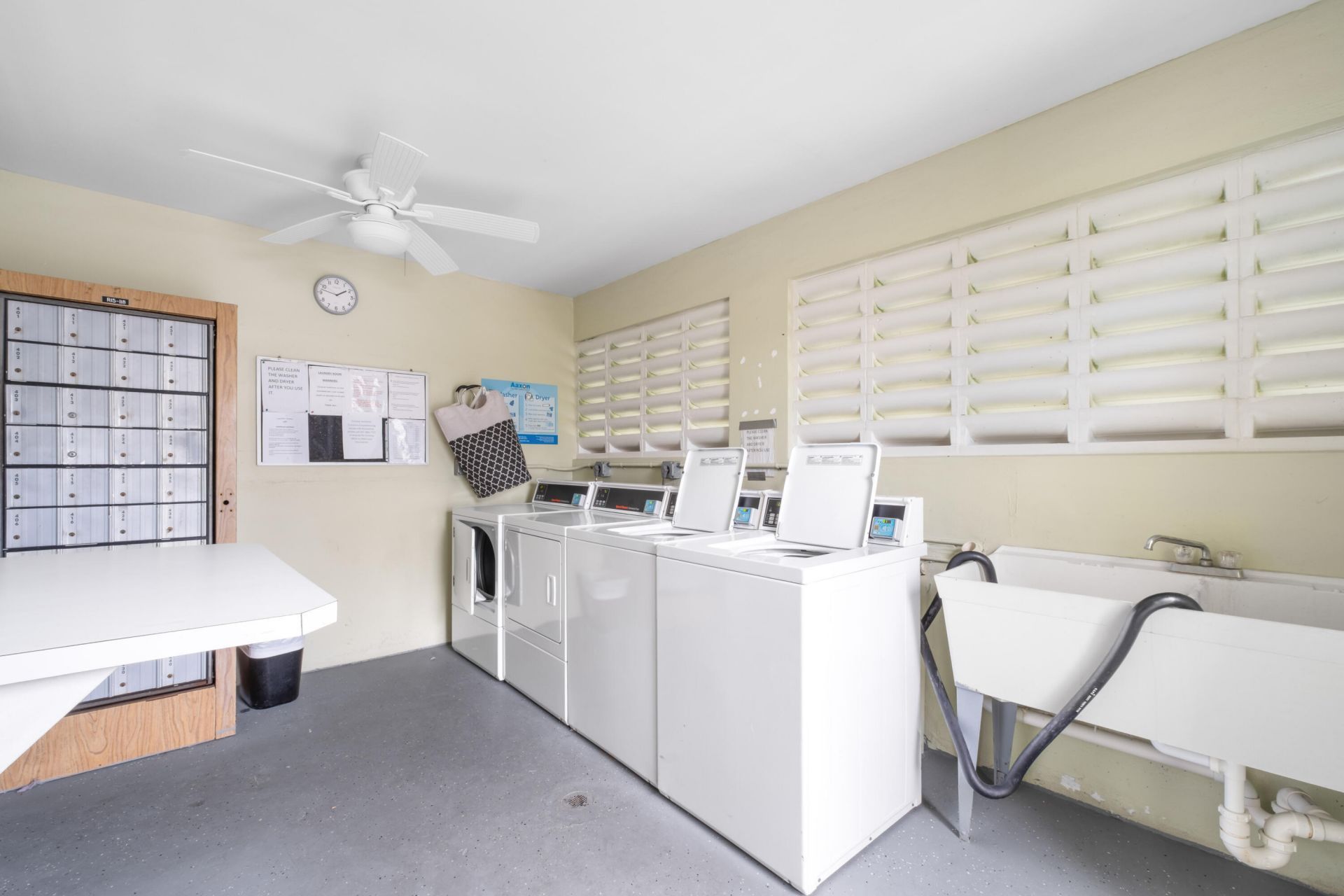 2915 Crosley Drive W, Unit G, West Palm Beach, FL 33415 Photo