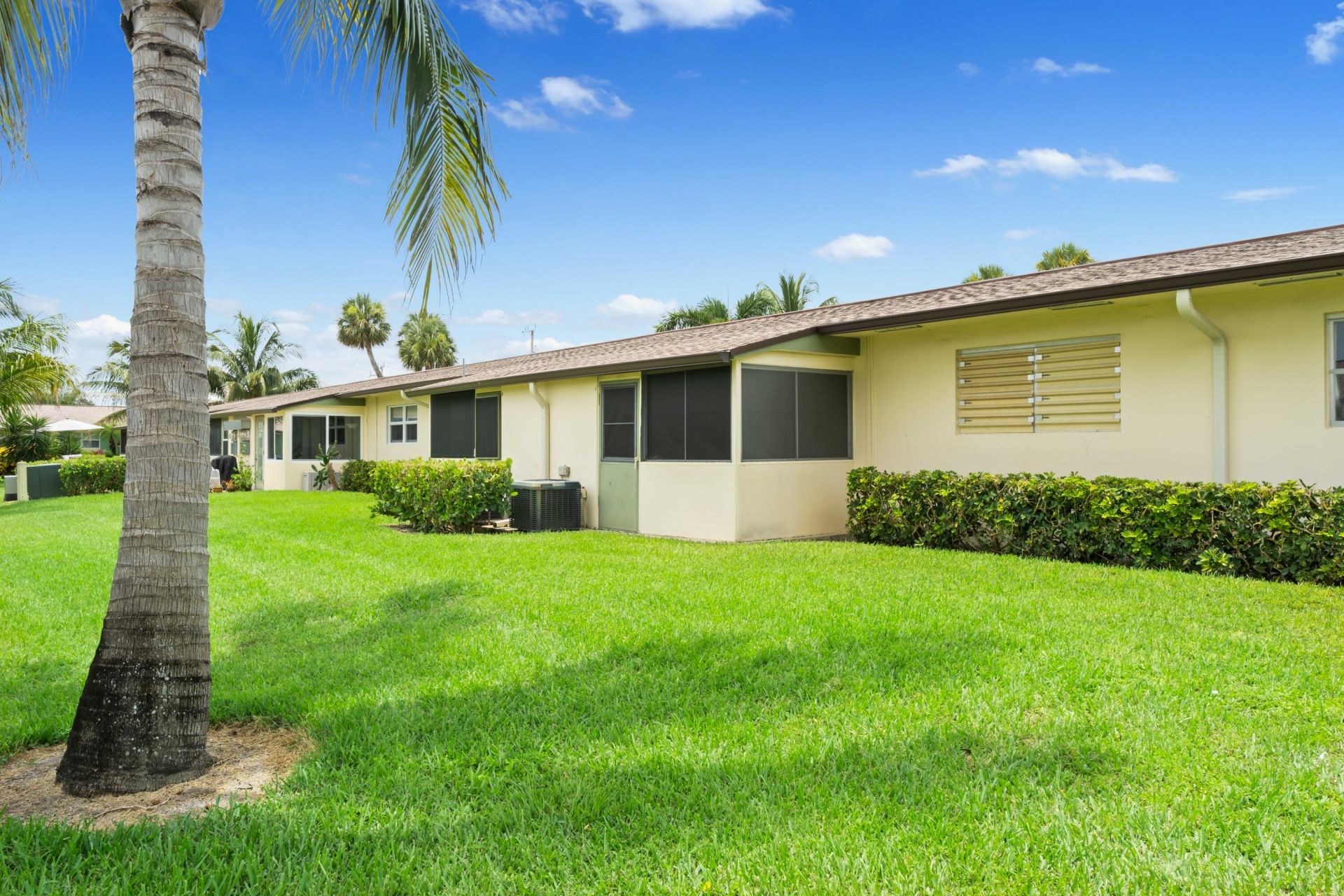 2915 Crosley Drive W, Unit G, West Palm Beach, FL 33415 Photo