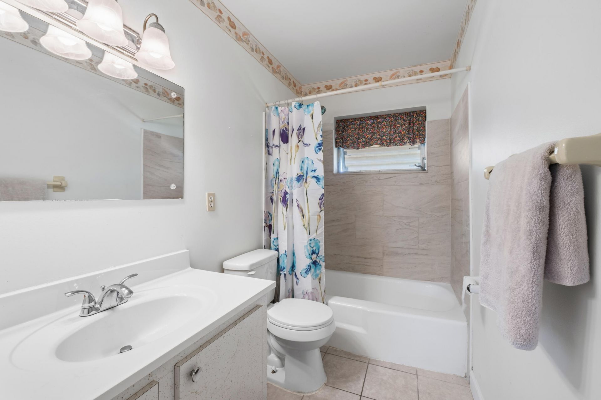 2915 Crosley Drive W, Unit G, West Palm Beach, FL 33415 Photo